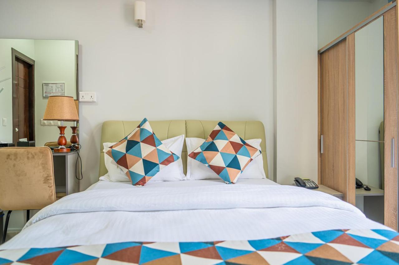 Tour Inn Мале Экстерьер фото